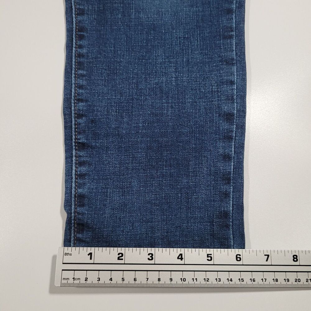 Levi's Classic Capri Jeans - Women's Blue Denim Straight Leg Comfort Fit Size 32 - Picture 8 of 11